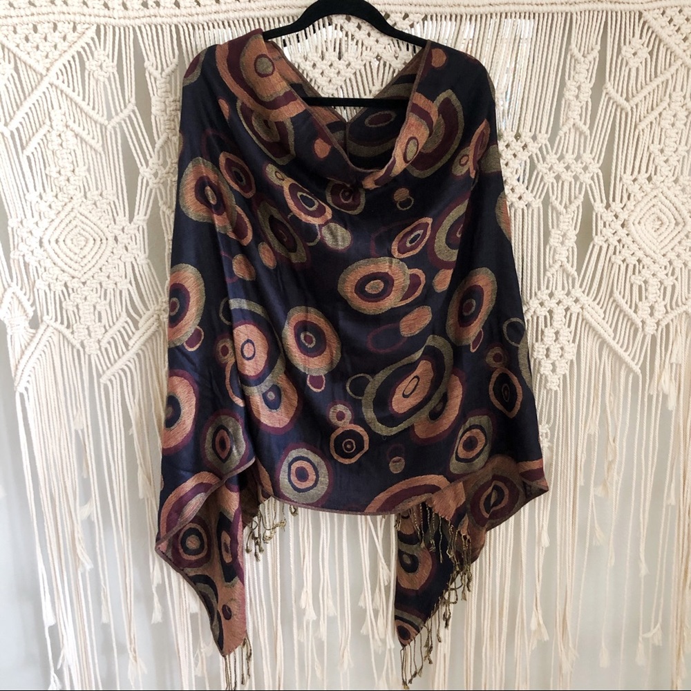 Circle Print Poncho Shawl